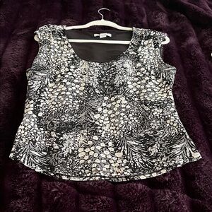 White House Black Market Monochrome Patterned Blouse